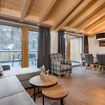 Alpenparks & Hochkoenig Aparthotel 4*