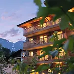 Alpenparks & Hochkoenig Aparthotel Muhlbach Am Hochkonig