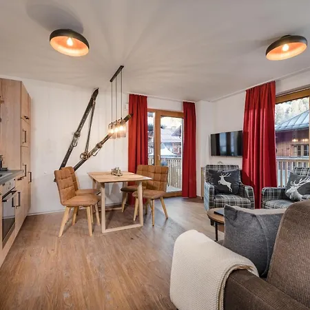 شقة فندقية Alpenparks & Hochkoenig 4*