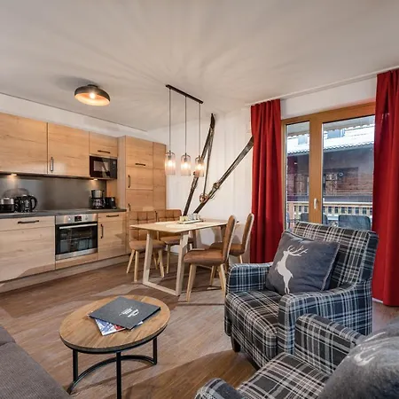 Hotel apartamentowy Alpenparks & Hochkoenig