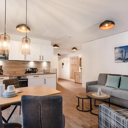 Alpenparks & Hochkoenig Hotel apartamentowy 4*