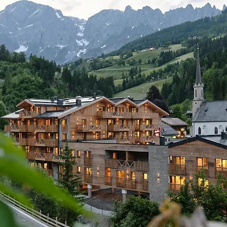 شقة فندقية Alpenparks & Hochkoenig 4*