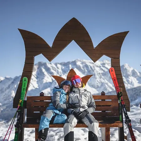 Ξενοδοχείο με διαμερίσματα Alpenparks & Hochkoenig 4*