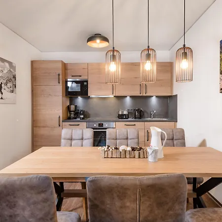 Alpenparks & Hochkoenig Hotel apartamentowy 4*