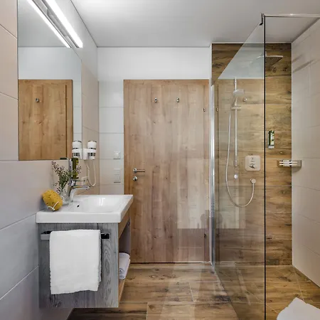 Hotel apartamentowy Alpenparks & Hochkoenig 4*